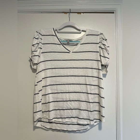 Green Envelope Womens Large White w/ Black Stripes Rushed Balloon Sleeve Tee. - Picture 1 of 9